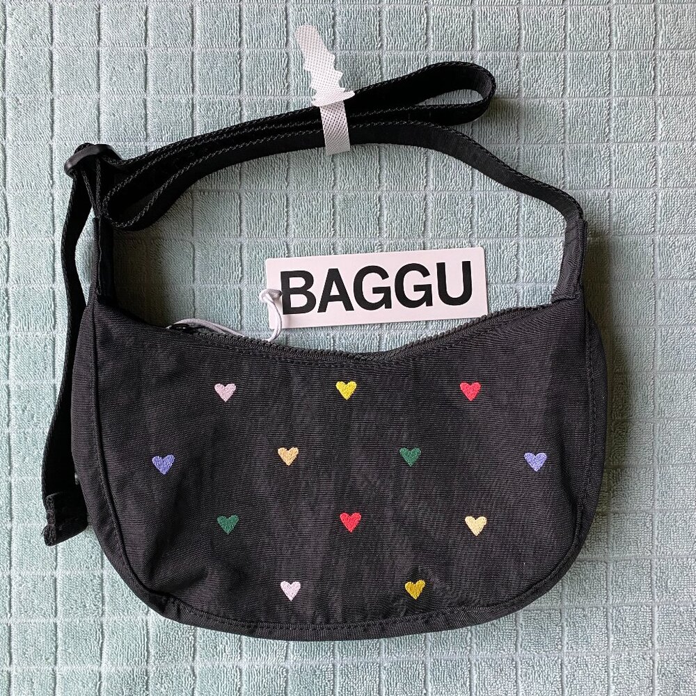 NWT Baggu Small Crescent Bag  - Embroidered Hearts